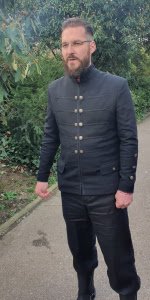 Мужской пиджак из натуральной шерсти